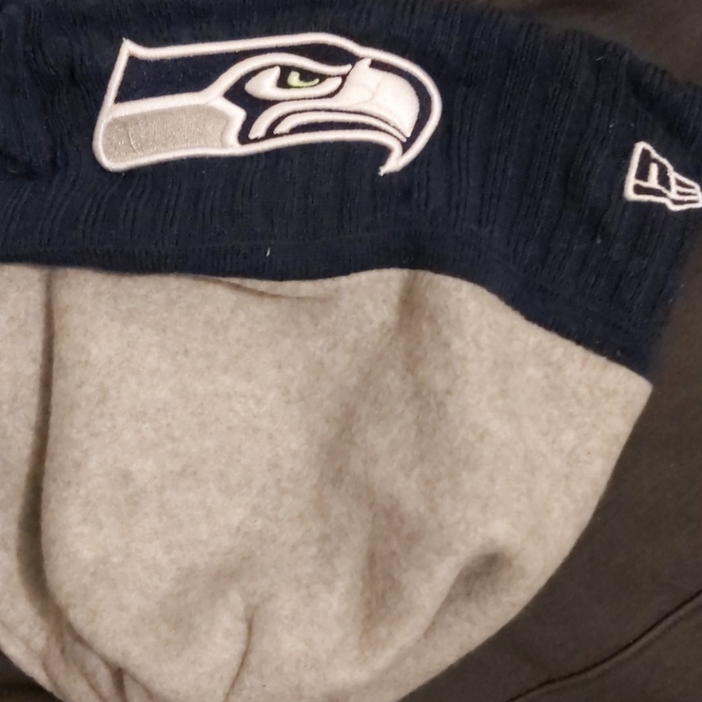 Hat - Picture 3 of 5